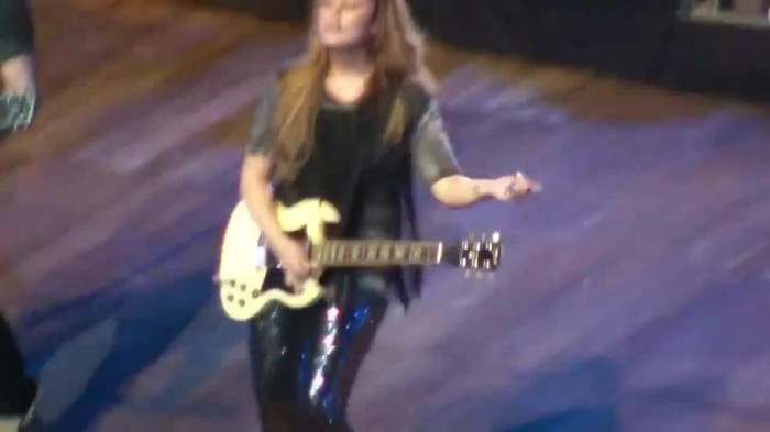 Demi Lovato Gets Hit By Light Stick _ São Paulo_ Brazil _ La La Land 099