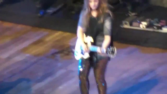 Demi Lovato Gets Hit By Light Stick _ São Paulo_ Brazil _ La La Land 136