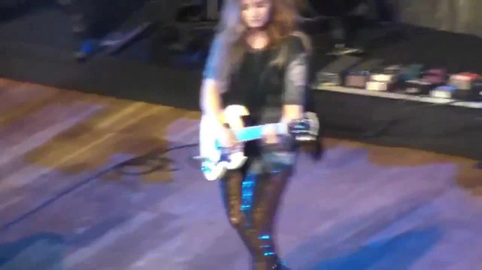 Demi Lovato Gets Hit By Light Stick _ São Paulo_ Brazil _ La La Land 141