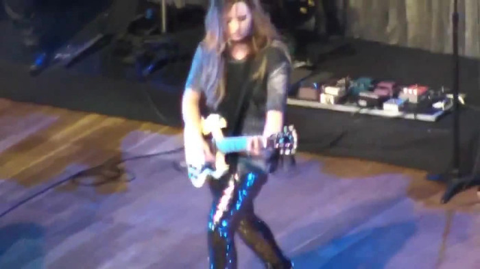 Demi Lovato Gets Hit By Light Stick _ São Paulo_ Brazil _ La La Land 149