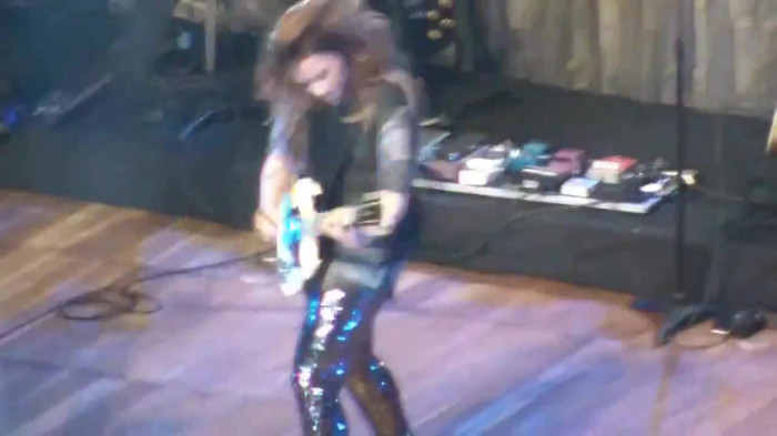 Demi Lovato Gets Hit By Light Stick _ São Paulo_ Brazil _ La La Land 163