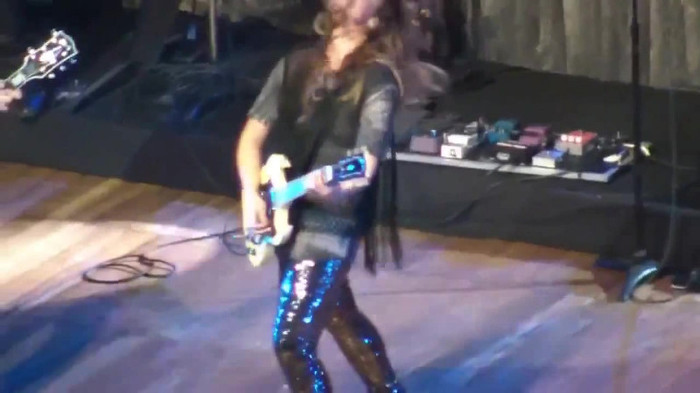 Demi Lovato Gets Hit By Light Stick _ São Paulo_ Brazil _ La La Land 182
