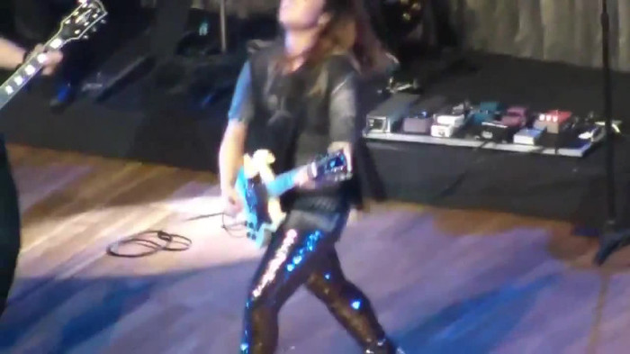 Demi Lovato Gets Hit By Light Stick _ São Paulo_ Brazil _ La La Land 190