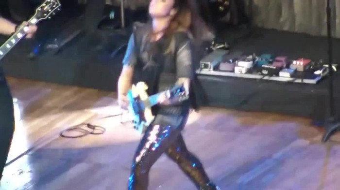 Demi Lovato Gets Hit By Light Stick _ São Paulo_ Brazil _ La La Land 191