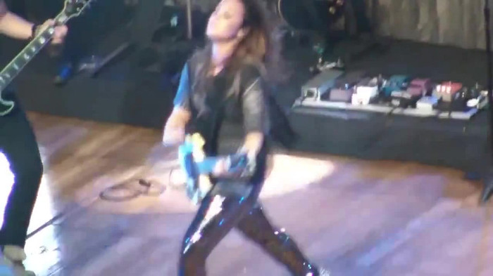 Demi Lovato Gets Hit By Light Stick _ São Paulo_ Brazil _ La La Land 195
