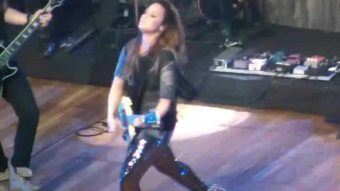 Demi Lovato Gets Hit By Light Stick _ São Paulo_ Brazil _ La La Land 198