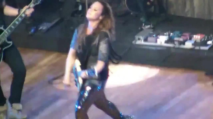 Demi Lovato Gets Hit By Light Stick _ São Paulo_ Brazil _ La La Land 199