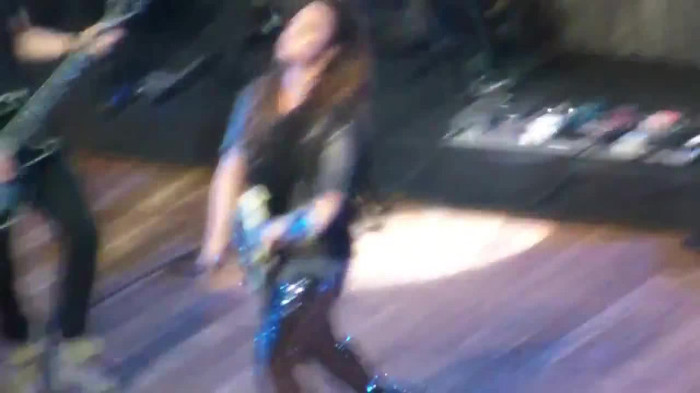 Demi Lovato Gets Hit By Light Stick _ São Paulo_ Brazil _ La La Land 201