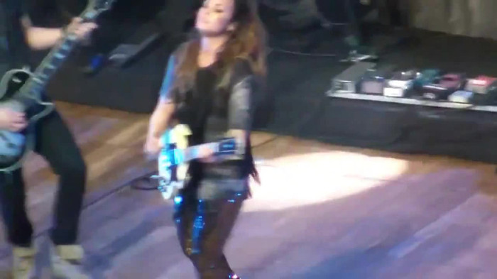 Demi Lovato Gets Hit By Light Stick _ São Paulo_ Brazil _ La La Land 204