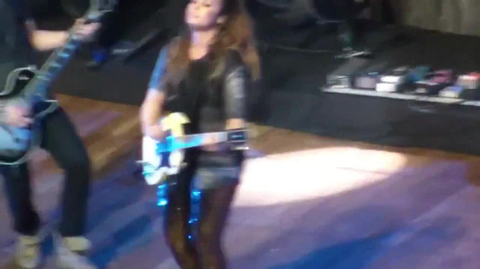 Demi Lovato Gets Hit By Light Stick _ São Paulo_ Brazil _ La La Land 206