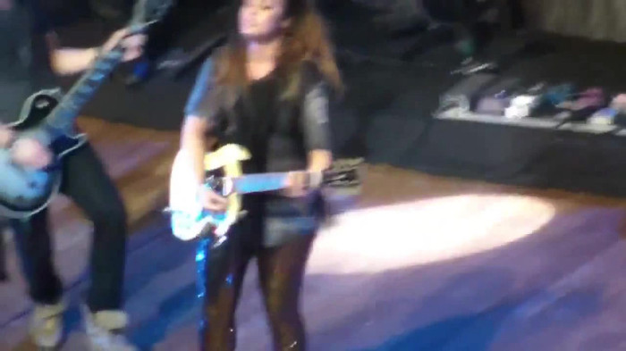 Demi Lovato Gets Hit By Light Stick _ São Paulo_ Brazil _ La La Land 209
