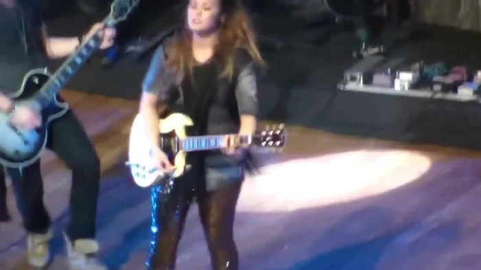 Demi Lovato Gets Hit By Light Stick _ São Paulo_ Brazil _ La La Land 210