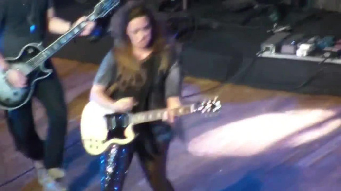 Demi Lovato Gets Hit By Light Stick _ São Paulo_ Brazil _ La La Land 217
