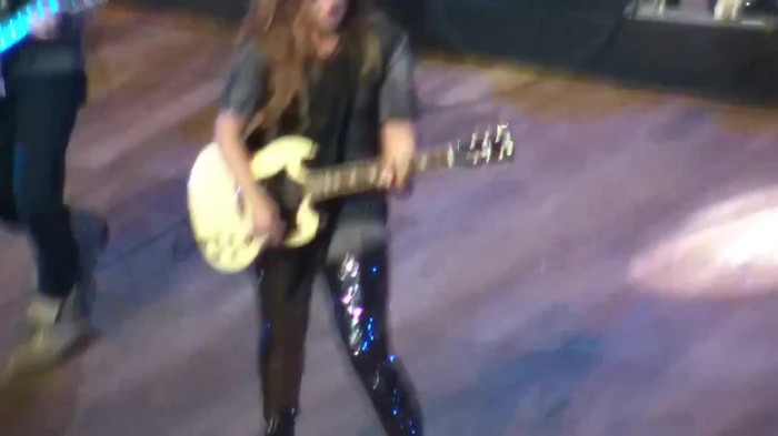 Demi Lovato Gets Hit By Light Stick _ São Paulo_ Brazil _ La La Land 233