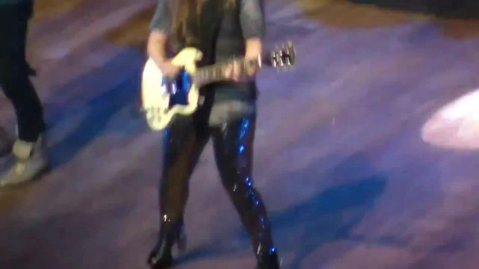 Demi Lovato Gets Hit By Light Stick _ São Paulo_ Brazil _ La La Land 237