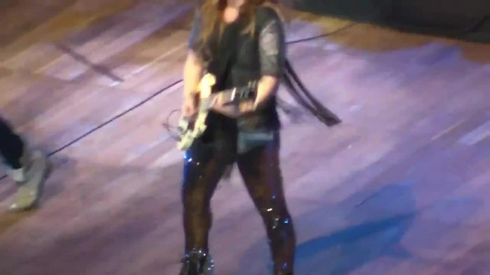 Demi Lovato Gets Hit By Light Stick _ São Paulo_ Brazil _ La La Land 250