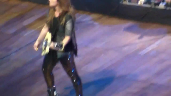 Demi Lovato Gets Hit By Light Stick _ São Paulo_ Brazil _ La La Land 274