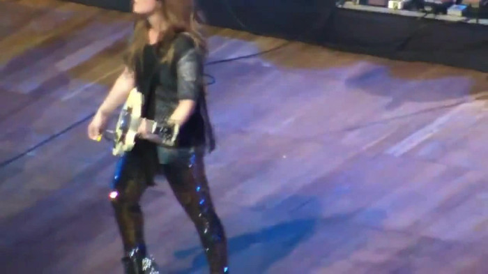 Demi Lovato Gets Hit By Light Stick _ São Paulo_ Brazil _ La La Land 277