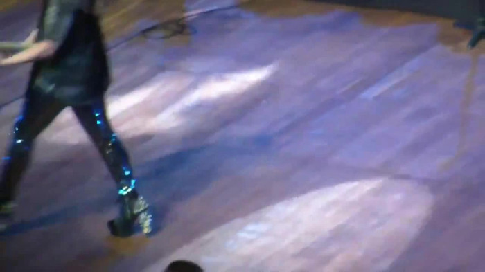 Demi Lovato Gets Hit By Light Stick _ São Paulo_ Brazil _ La La Land 300