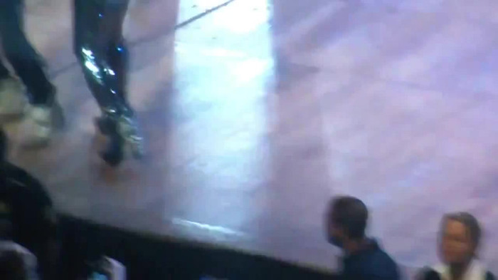 Demi Lovato Gets Hit By Light Stick _ São Paulo_ Brazil _ La La Land 327