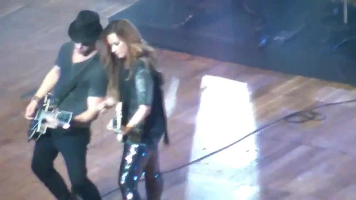 Demi Lovato Gets Hit By Light Stick _ São Paulo_ Brazil _ La La Land 428