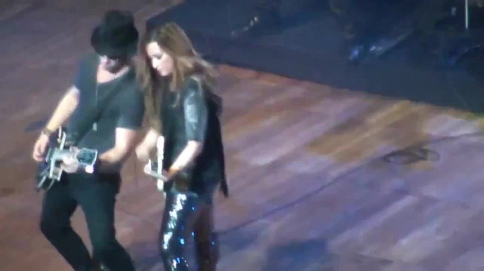 Demi Lovato Gets Hit By Light Stick _ São Paulo_ Brazil _ La La Land 430