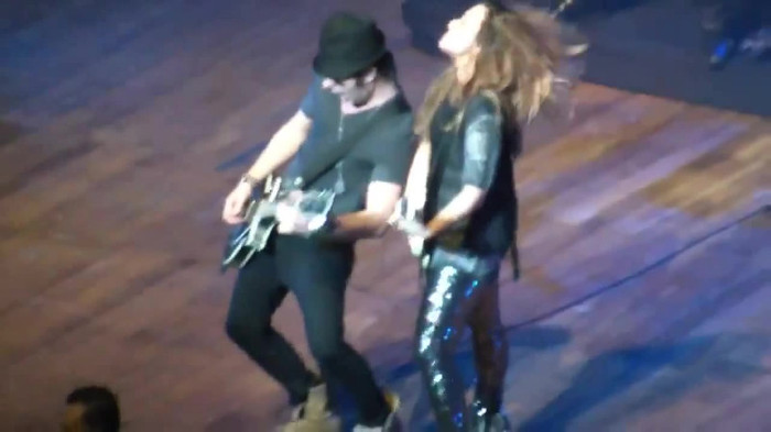 Demi Lovato Gets Hit By Light Stick _ São Paulo_ Brazil _ La La Land 451