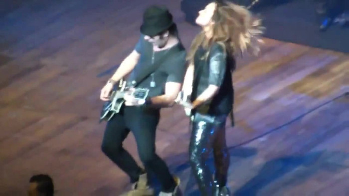 Demi Lovato Gets Hit By Light Stick _ São Paulo_ Brazil _ La La Land 452