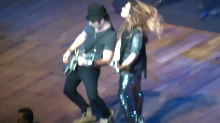 Demi Lovato Gets Hit By Light Stick _ São Paulo_ Brazil _ La La Land 454