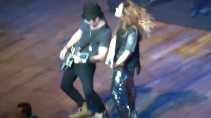 Demi Lovato Gets Hit By Light Stick _ São Paulo_ Brazil _ La La Land 456