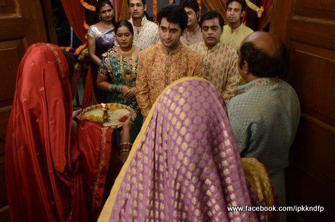 53 - Iss Pyaar Ko Kya Naam Doon - Picture Gallery II