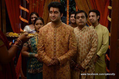 54 - Iss Pyaar Ko Kya Naam Doon - Picture Gallery II