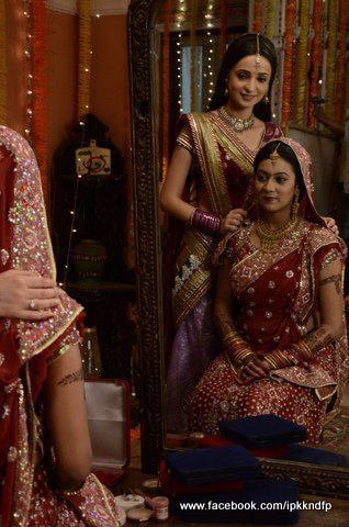 63 - Iss Pyaar Ko Kya Naam Doon - Picture Gallery II