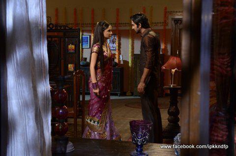 71 - Iss Pyaar Ko Kya Naam Doon - Picture Gallery II
