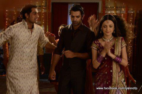 96 - Iss Pyaar Ko Kya Naam Doon - Picture Gallery II