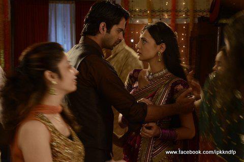 103 - Iss Pyaar Ko Kya Naam Doon - Picture Gallery II