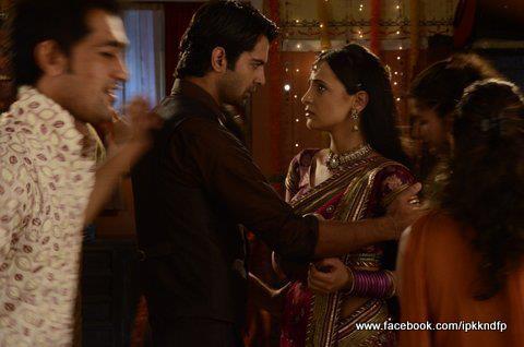 104 - Iss Pyaar Ko Kya Naam Doon - Picture Gallery II