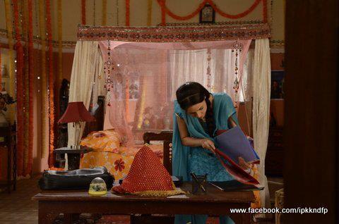 129 - Iss Pyaar Ko Kya Naam Doon - Picture Gallery II