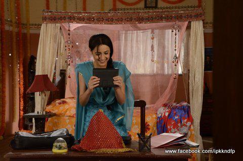 130 - Iss Pyaar Ko Kya Naam Doon - Picture Gallery II