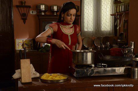 154 - Iss Pyaar Ko Kya Naam Doon - Picture Gallery II