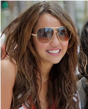 39.Hey fato!ce faci cu asta aici