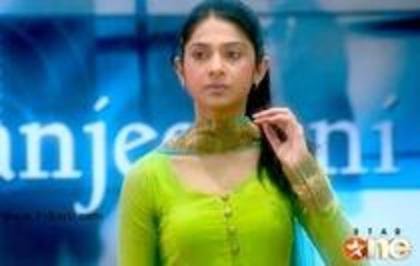 70508721_LOCUNLP2 - jennifer winget 4