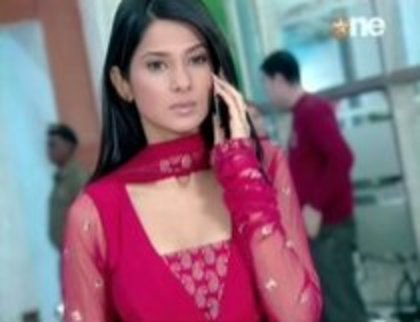 70951328_FDWYOQQ - jennifer winget 4