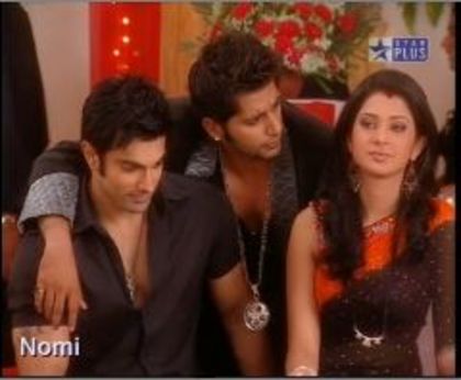 tn_0407201200_28 - jennifer winget 4