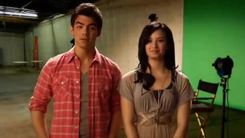 Oceans Bloopers - Joe Jonas and Demi Lovato 0354