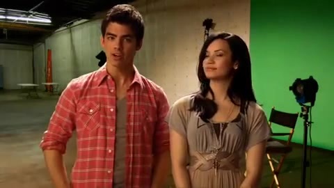 Oceans Bloopers - Joe Jonas and Demi Lovato 0377