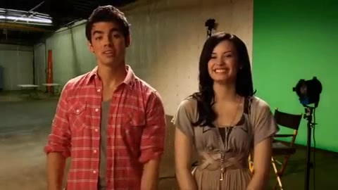 Oceans Bloopers - Joe Jonas and Demi Lovato 0394