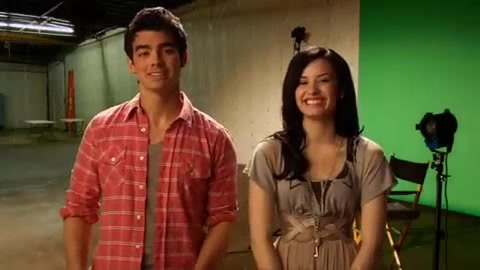 Oceans Bloopers - Joe Jonas and Demi Lovato 0399
