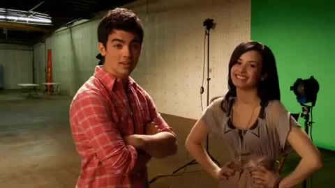 Oceans Bloopers - Joe Jonas and Demi Lovato 0535