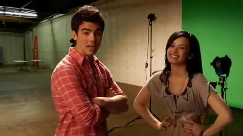 Oceans Bloopers - Joe Jonas and Demi Lovato 0538